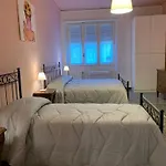 Ameli Room
